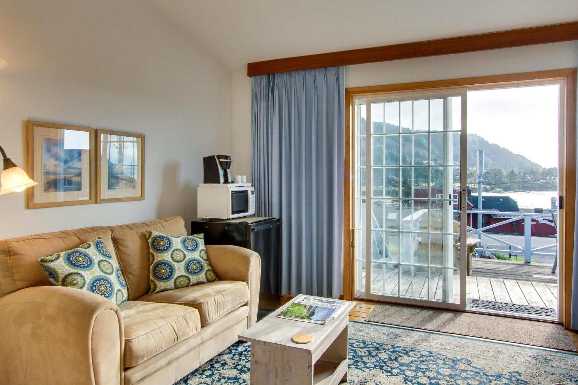 Ocean Cove Inn Yachats Exterior photo